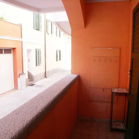 Gloria Apartment *